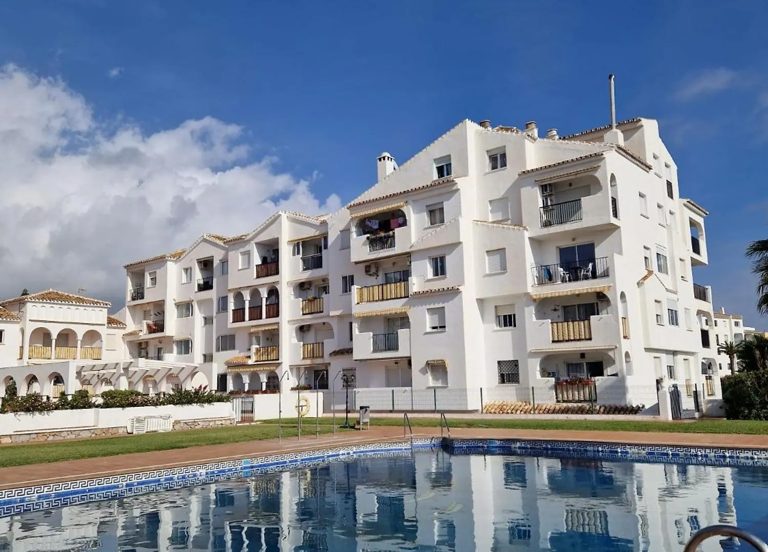 Beautiful Apartment In Calahonda Beach Sitio de Calahonda