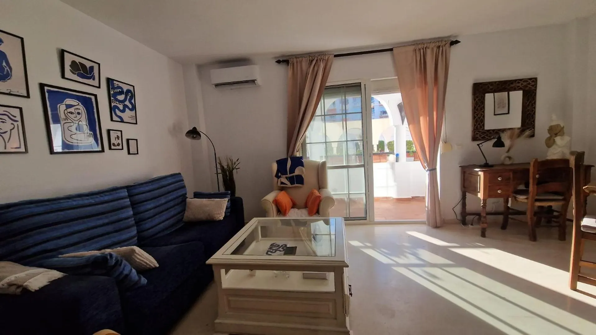 Beautiful Apartment In Calahonda Beach Sitio de Calahonda